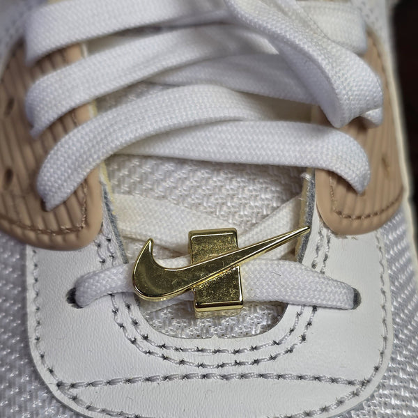 Nike Air Max 90 'United in Victory' maat 42
