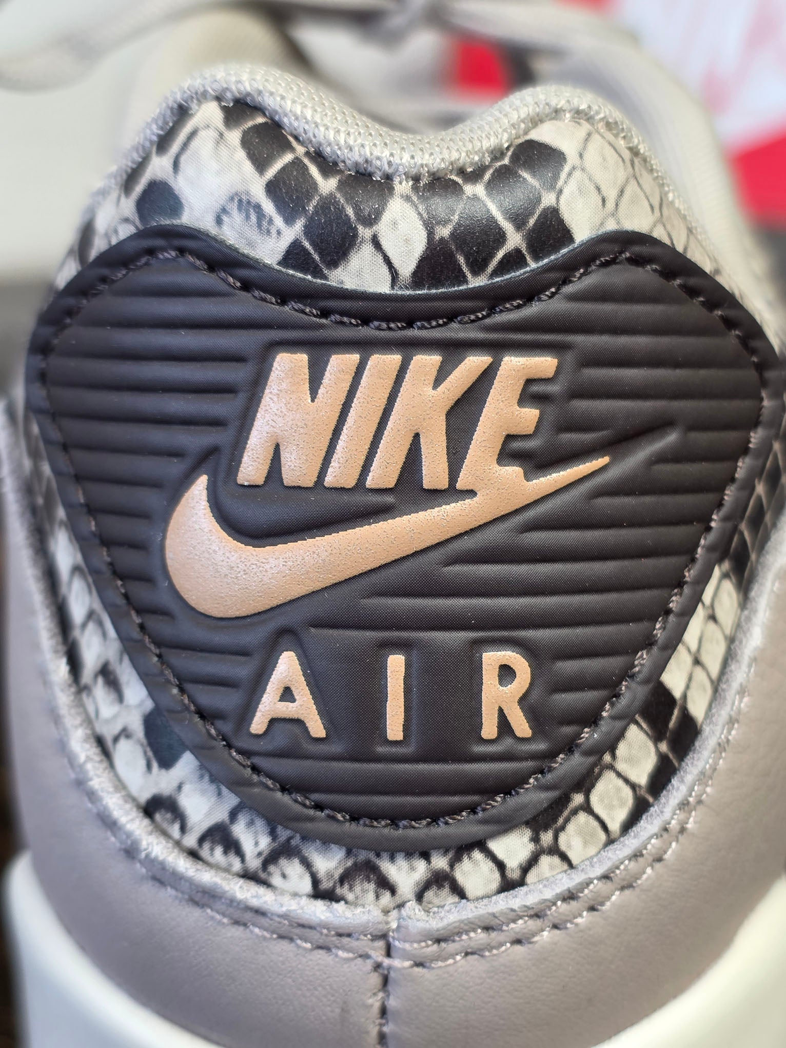 Nike Air Max 90 SE Snakeskin maat 40