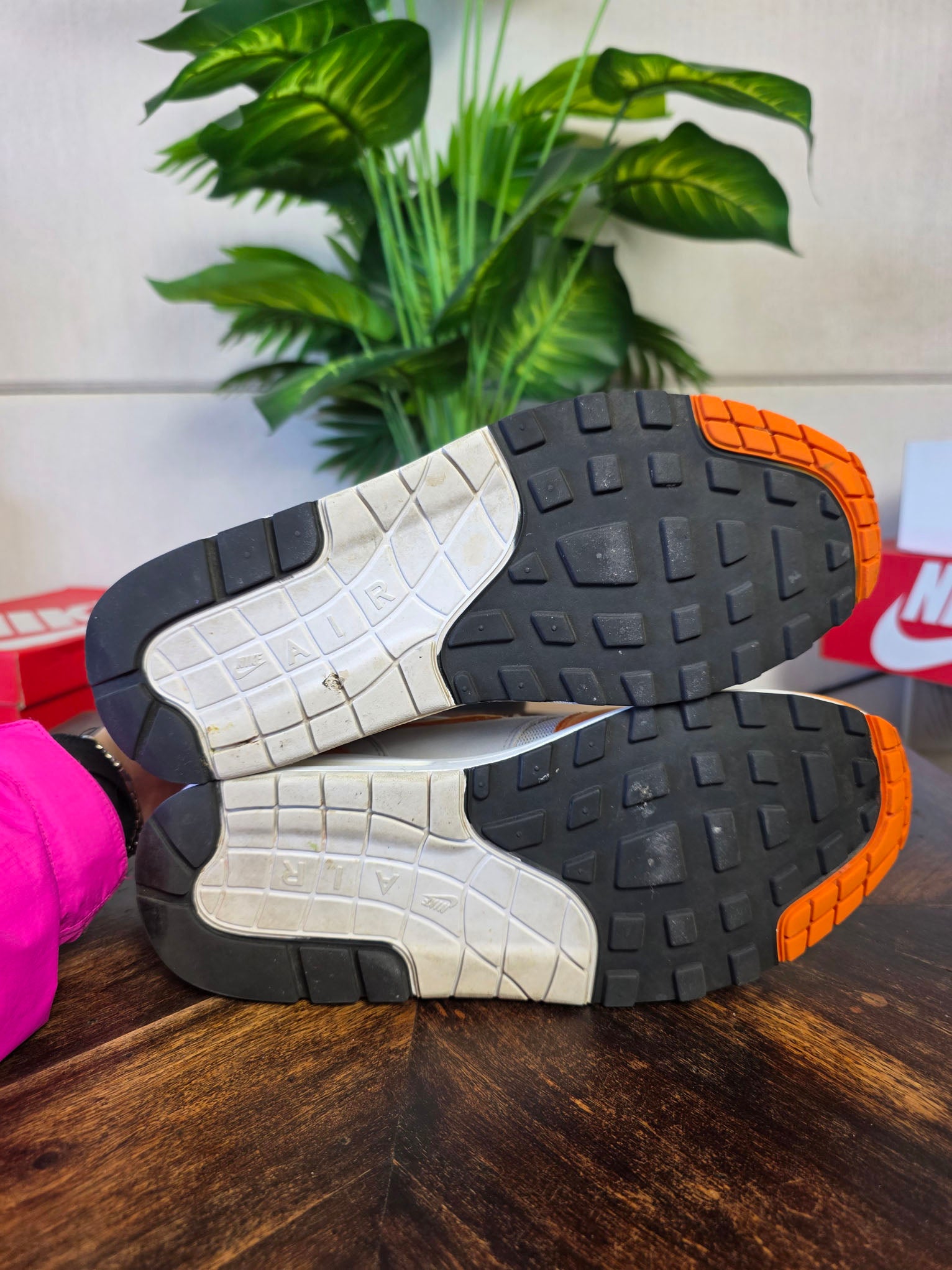Nike Air Max 1 Anniversary Orange maat 42,5