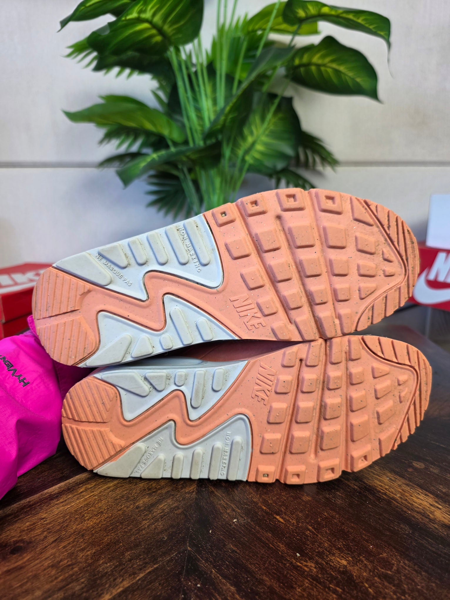 Nike Air Max 90 LTR Rainbow Salmon maat 38