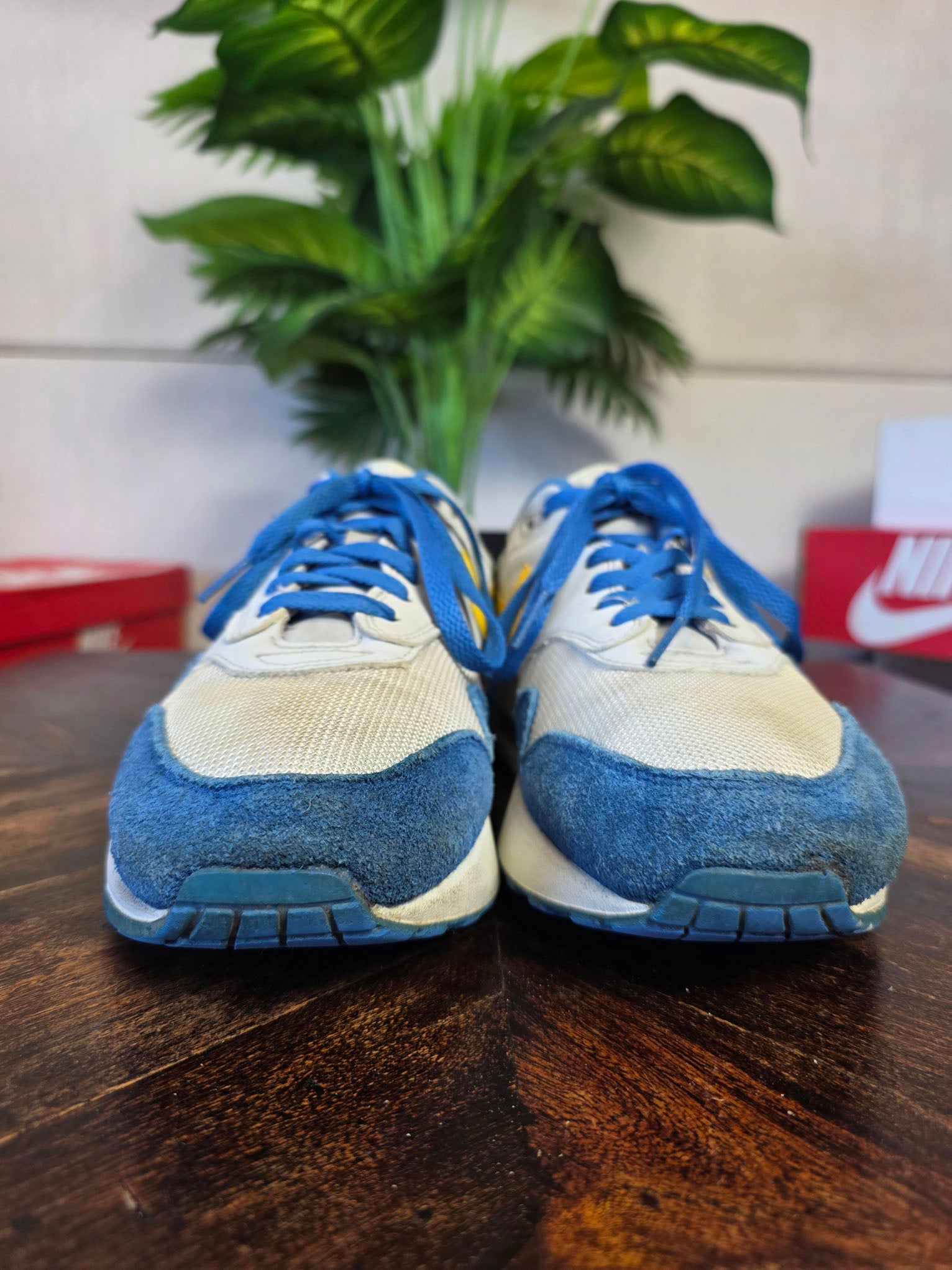 Nike Air Max 1 Signal Blue maat 42,5