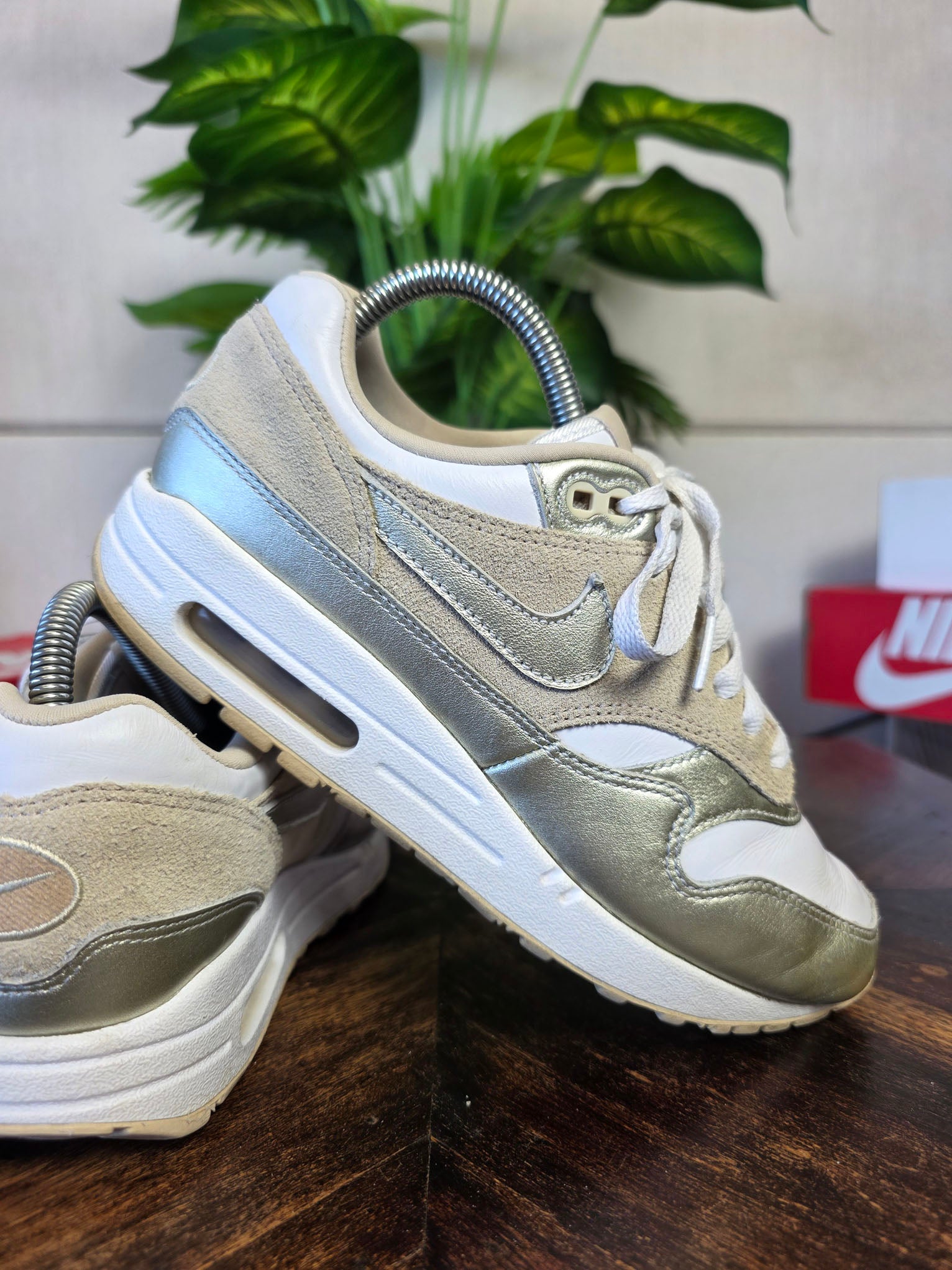 Nike Air Max 1 Metallic Gold maat 38,5