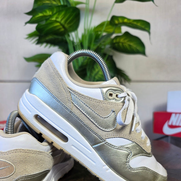 Nike Air Max 1 Metallic Gold maat 38,5