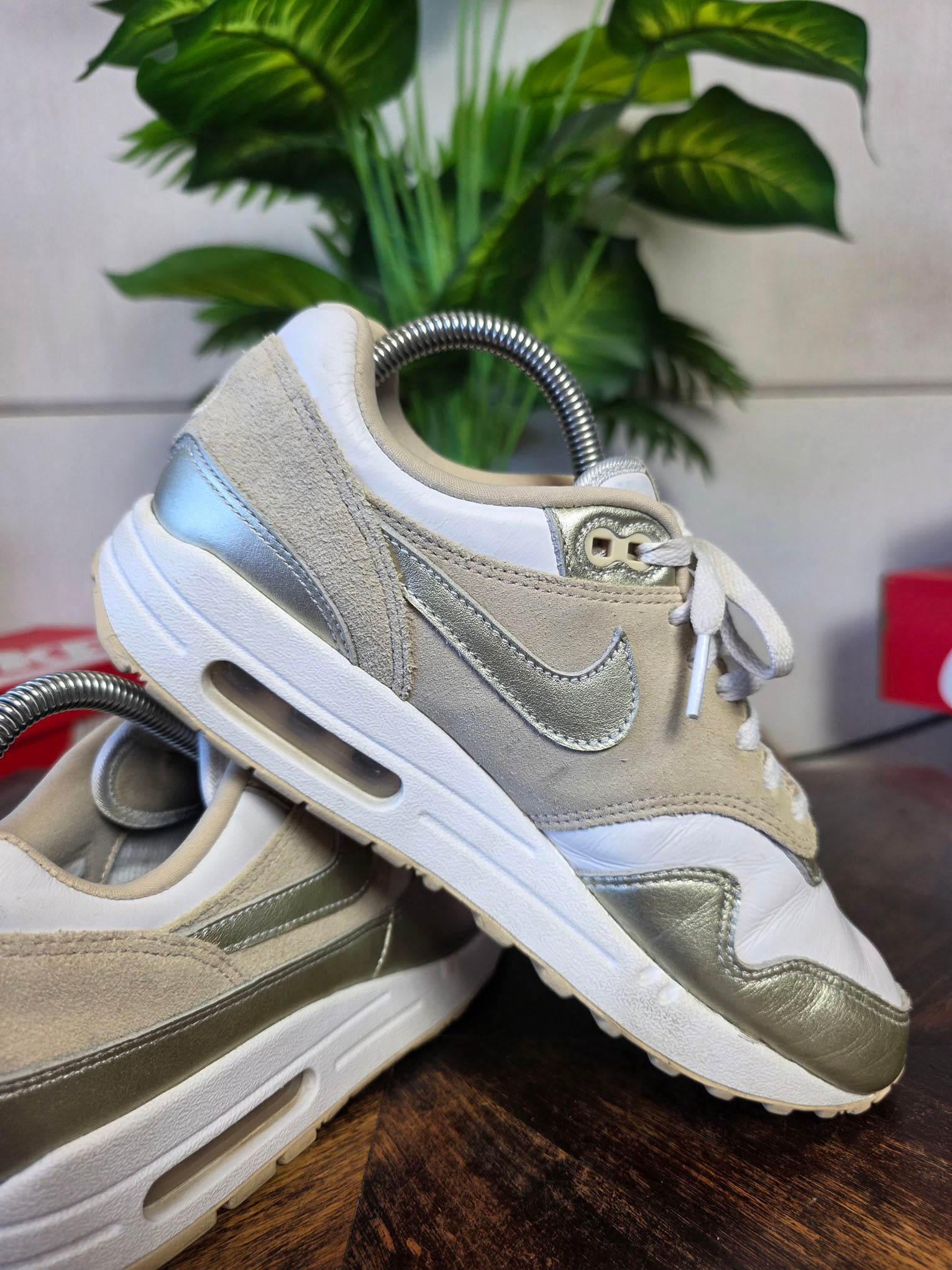 Nike Air Max 1 Metallic Gold maat 38,5