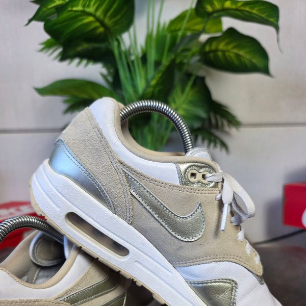 Nike Air Max 1 Metallic Gold maat 38,5