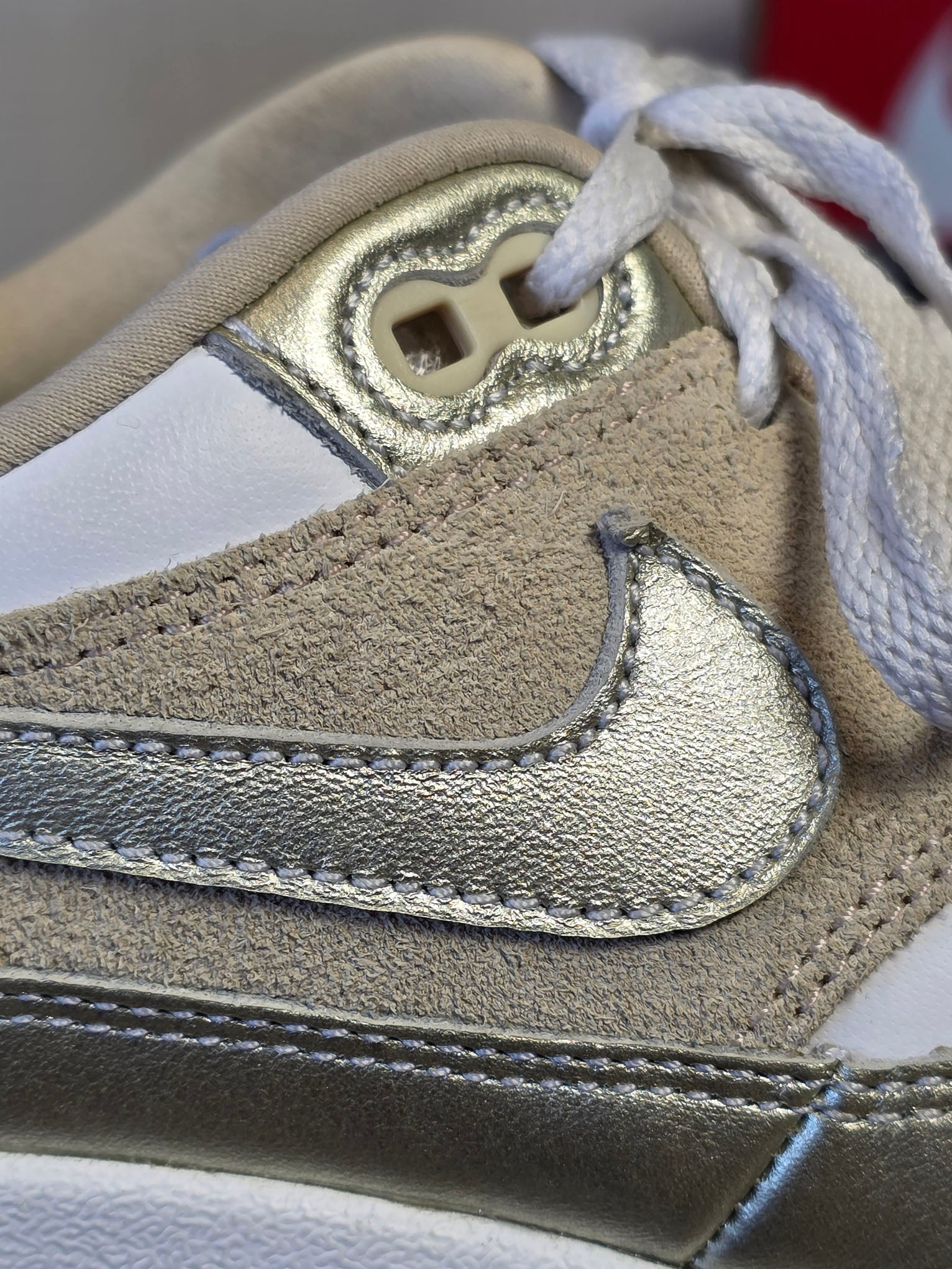 Nike Air Max 1 Metallic Gold maat 38,5