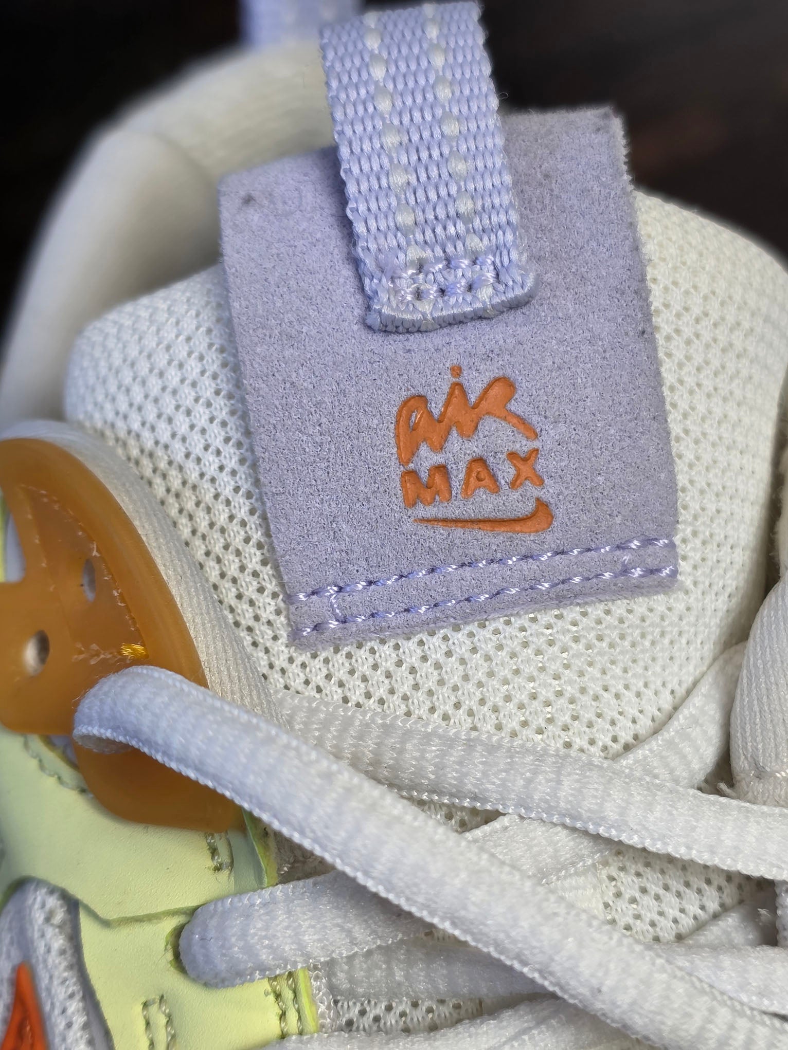 Nike Air Max 90 Futura Bright Mandarin maat 36,5