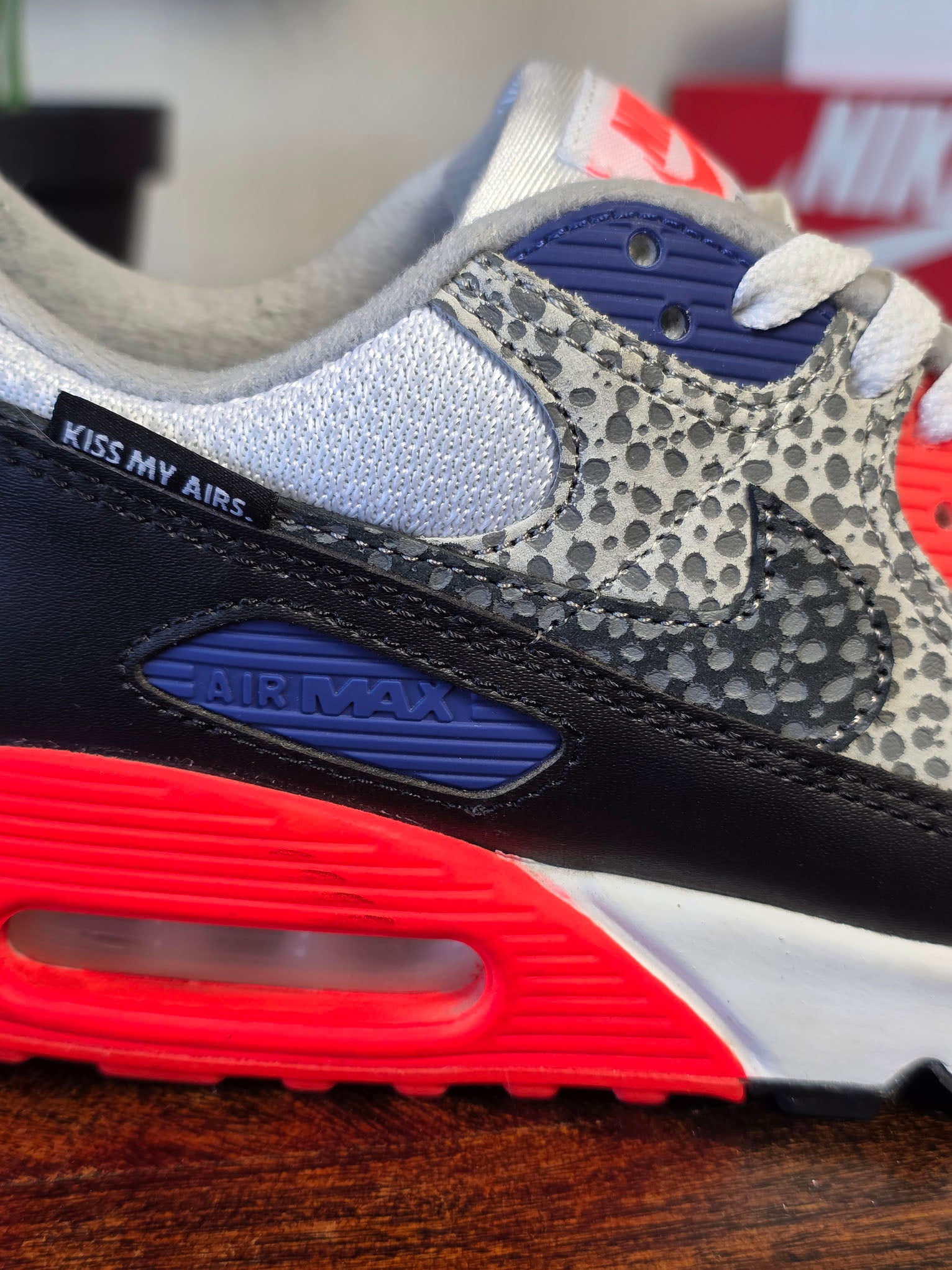 Nike Air Max 90 Kiss My Airs Infrared Safari maat 42