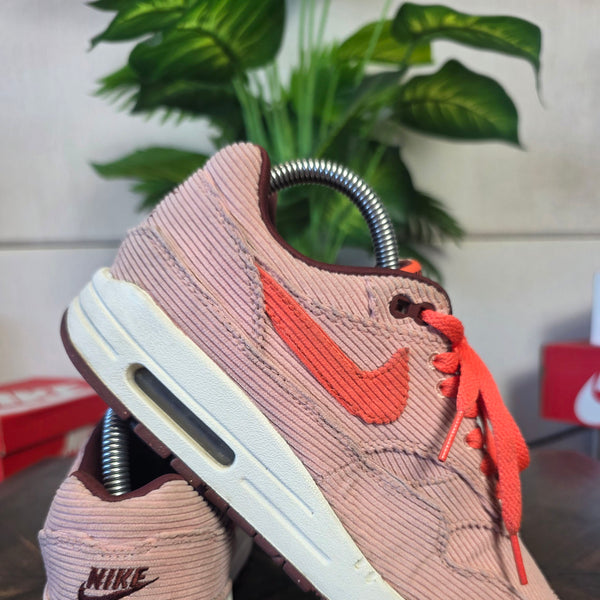 Nike Air Max 1 PRM Corduroy Stardust maat 38