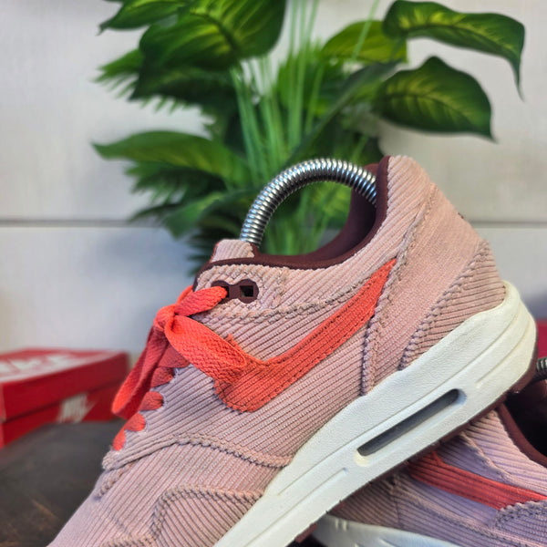 Nike Air Max 1 PRM Corduroy Stardust maat 38