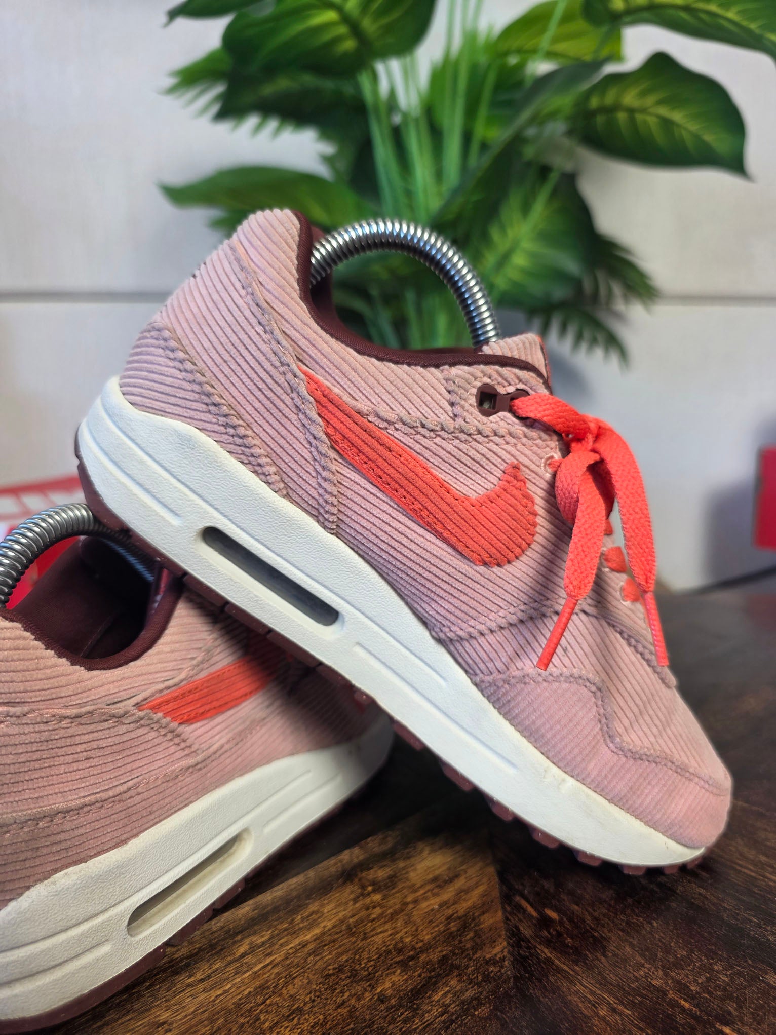Nike Air Max 1 PRM Corduroy Stardust maat 38