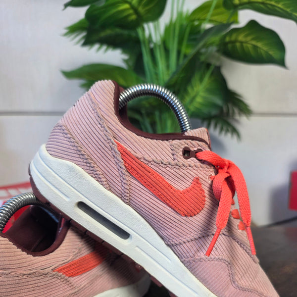 Nike Air Max 1 PRM Corduroy Stardust maat 38