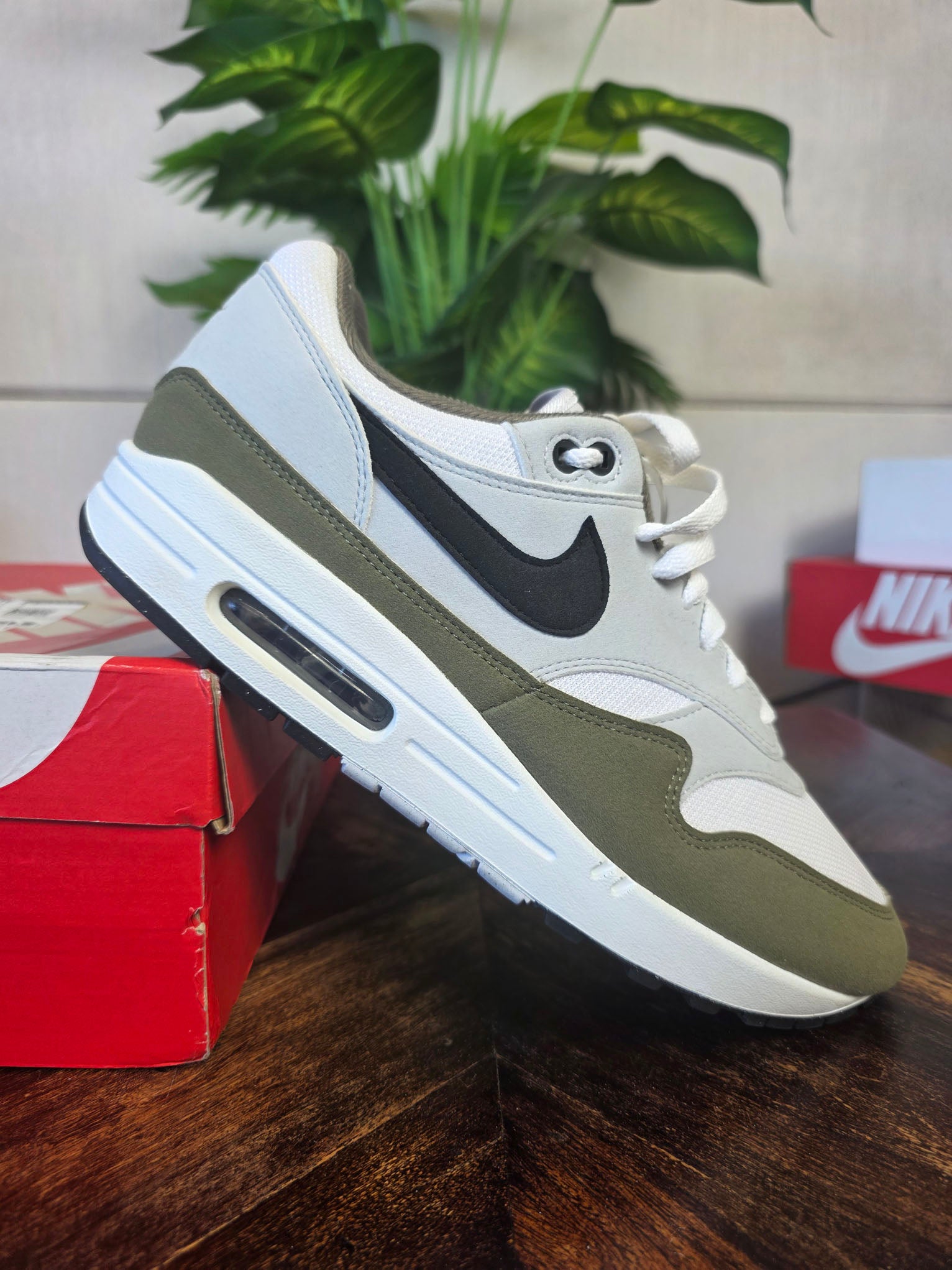 Nike Air Max 1 Medium Olive maat 45