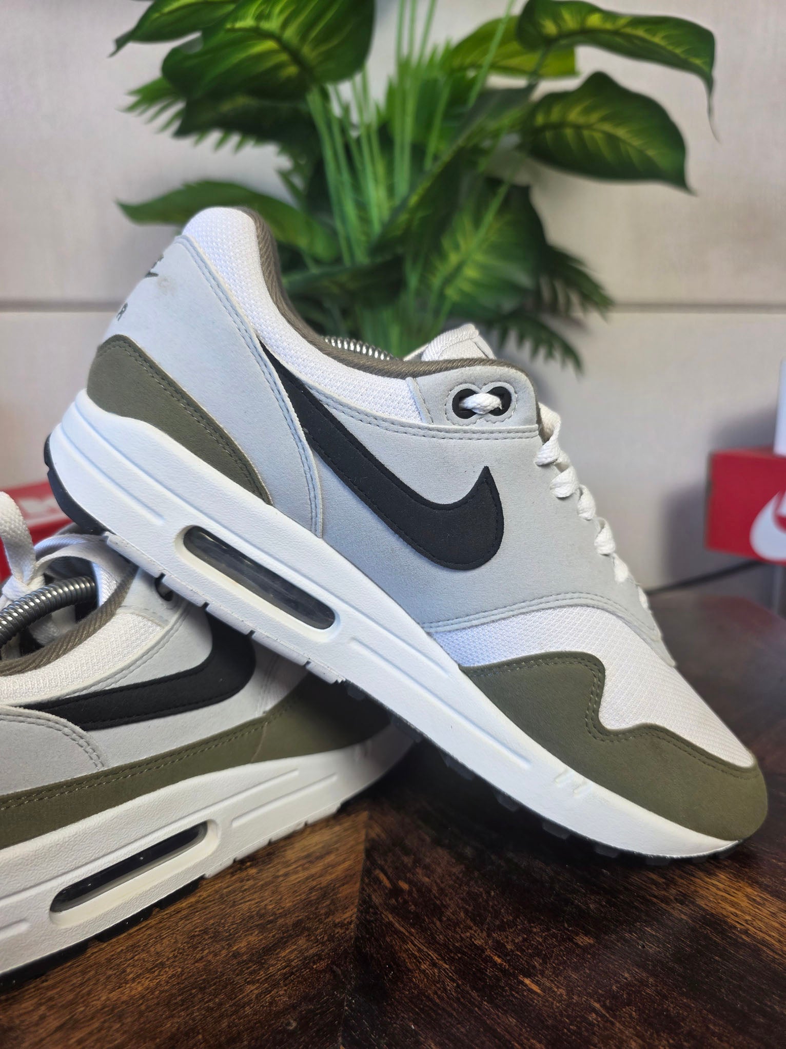 Nike Air Max 1 Medium Olive maat 45