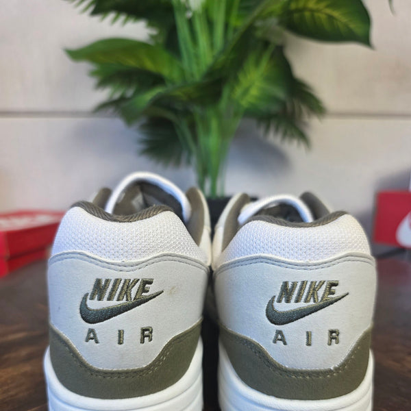 Nike Air Max 1 Medium Olive maat 45