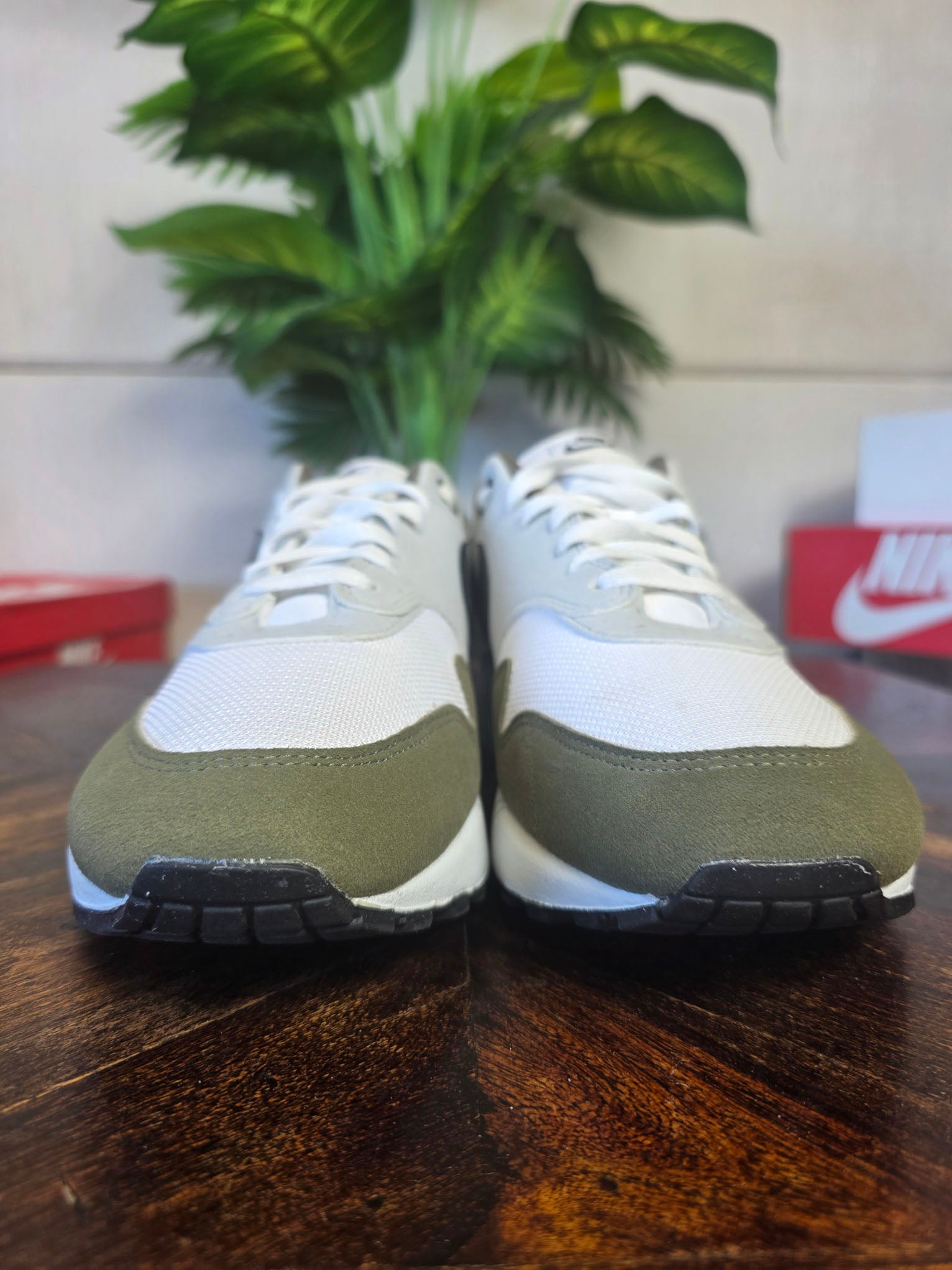 Nike Air Max 1 Medium Olive maat 45