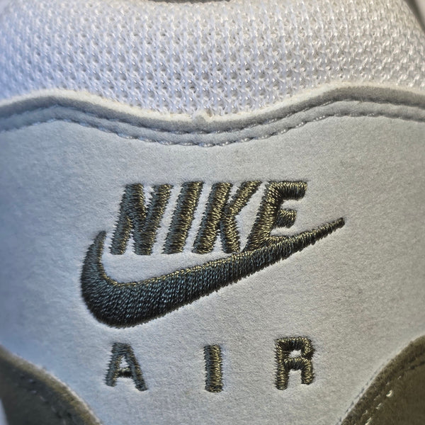 Nike Air Max 1 Medium Olive maat 45