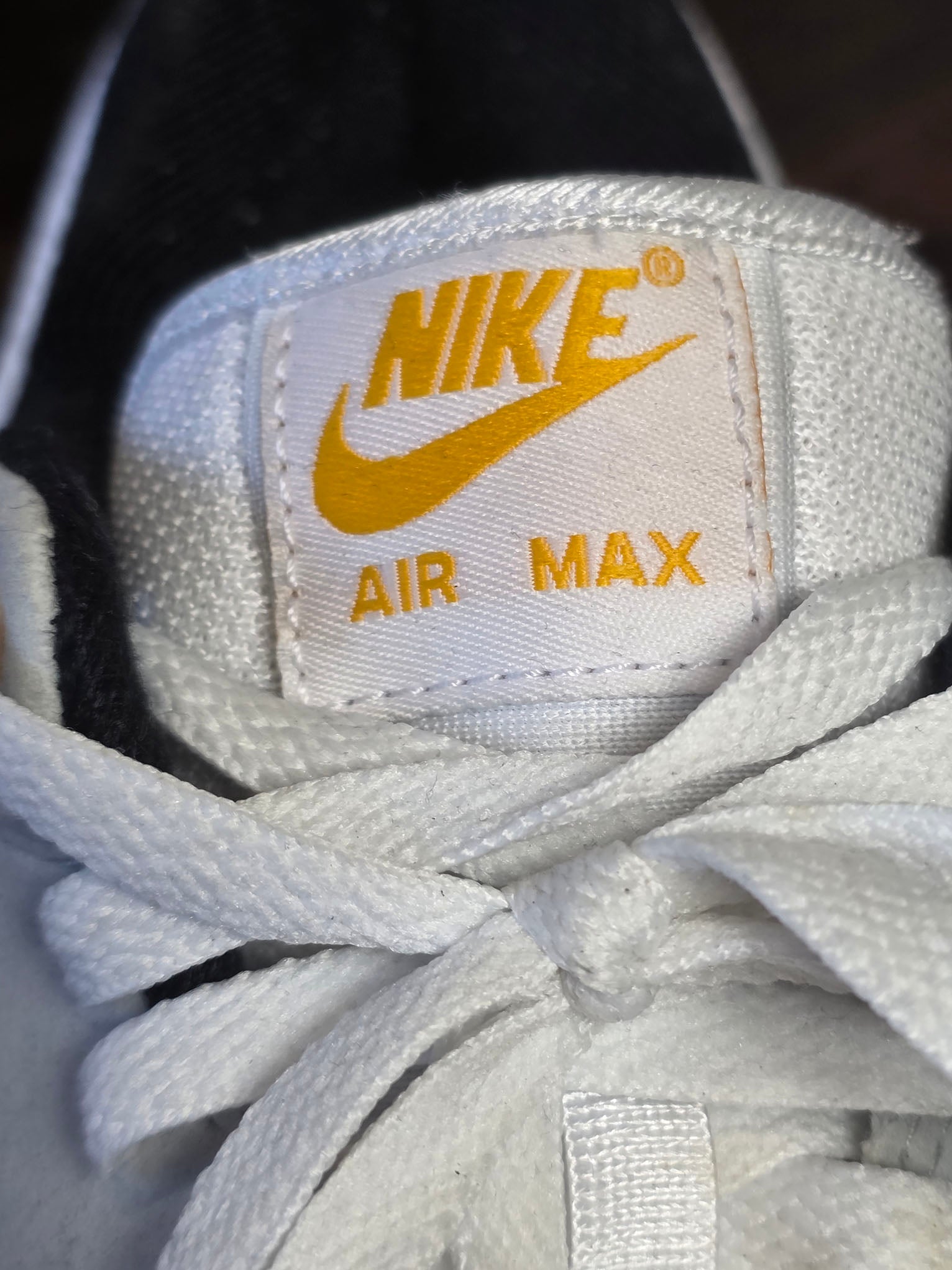 Nike Air Max 1 University Gold maat 43