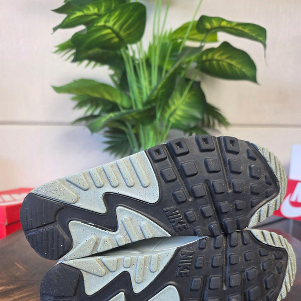 Nike Air Max 90 SE Molten Metal maat 36,5
