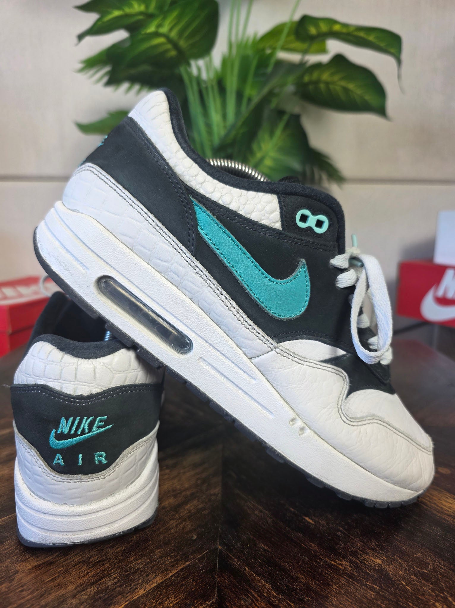 Nike Air Max 1 White Black Blue maat 44,5