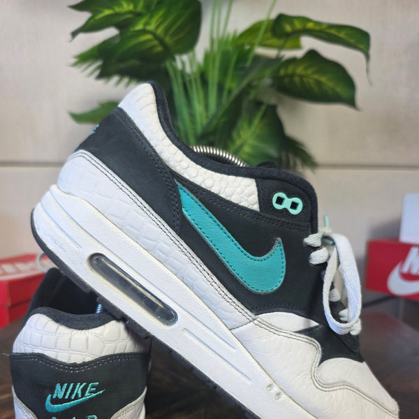 Nike Air Max 1 White Black Blue maat 44,5