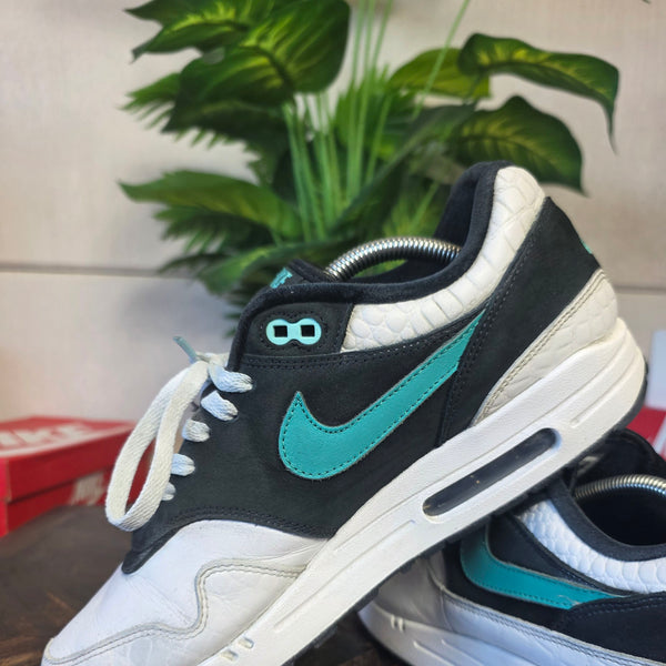 Nike Air Max 1 White Black Blue maat 44,5