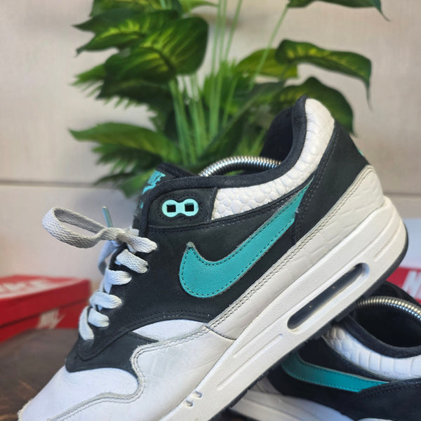 Nike Air Max 1 White Black Blue maat 44,5