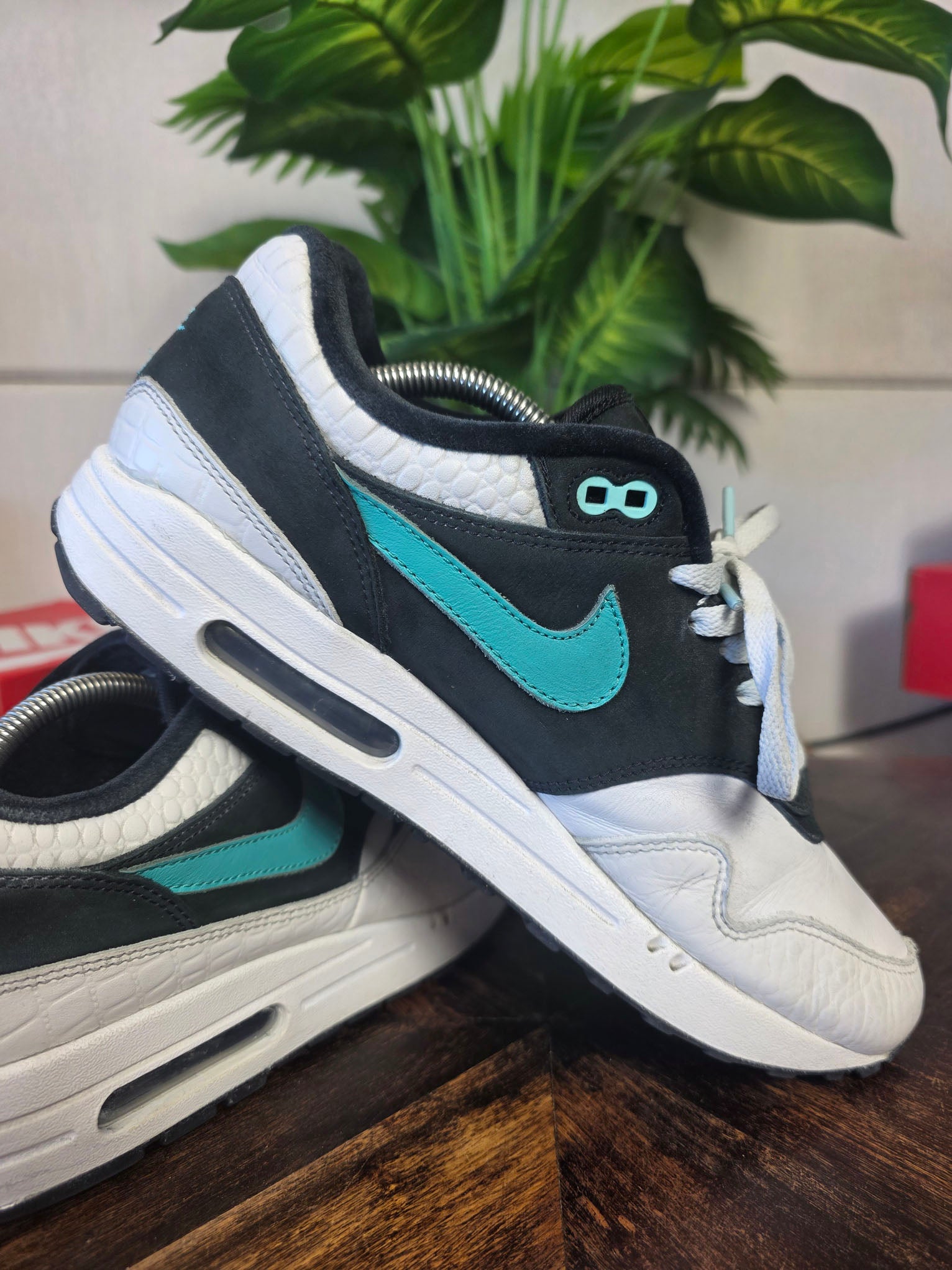 Nike Air Max 1 White Black Blue maat 44,5