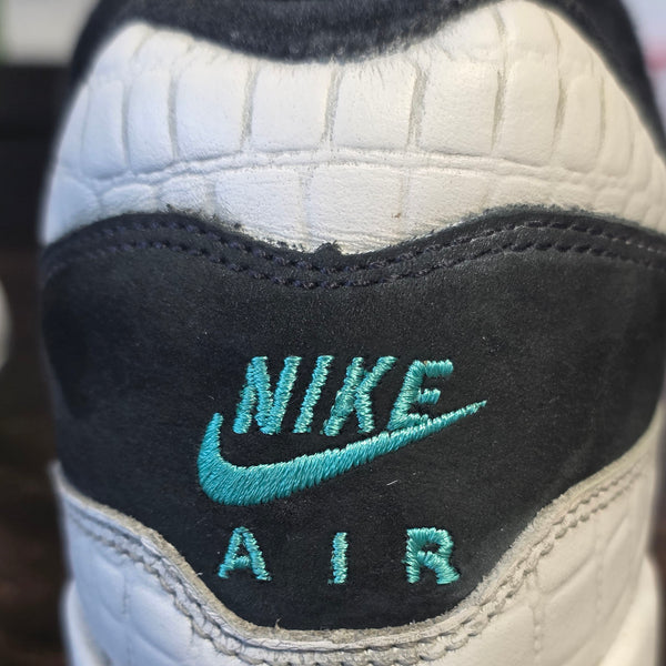 Nike Air Max 1 White Black Blue maat 44,5
