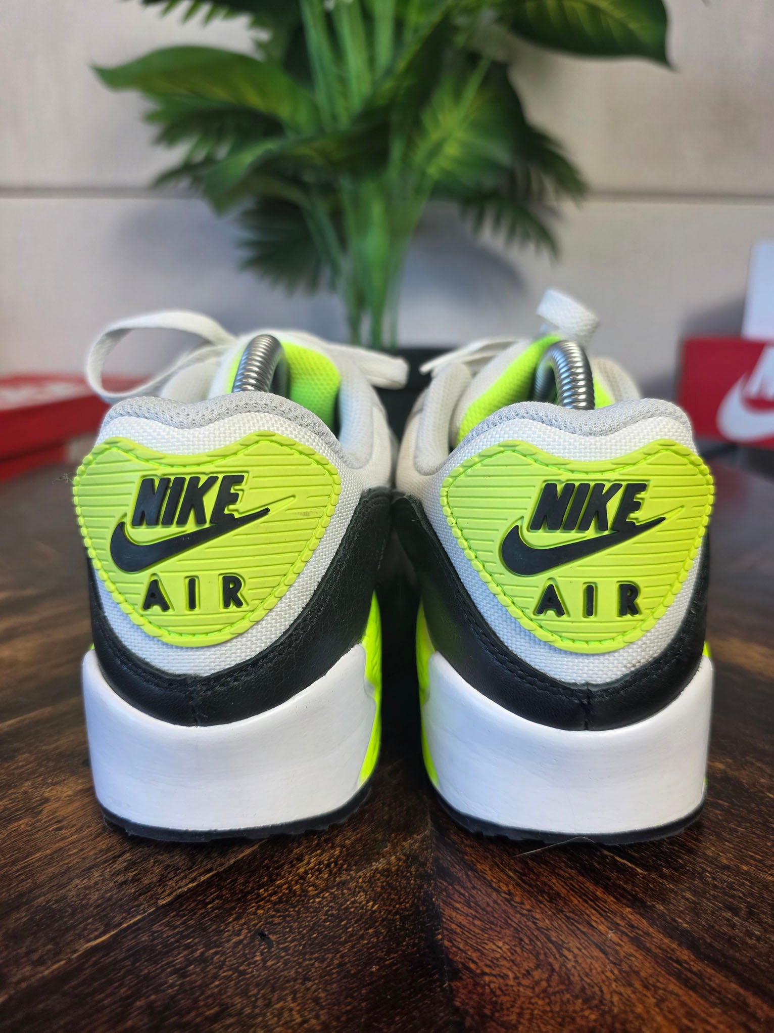 Nike Air Max 90 Gore-Tex Volt maat 41