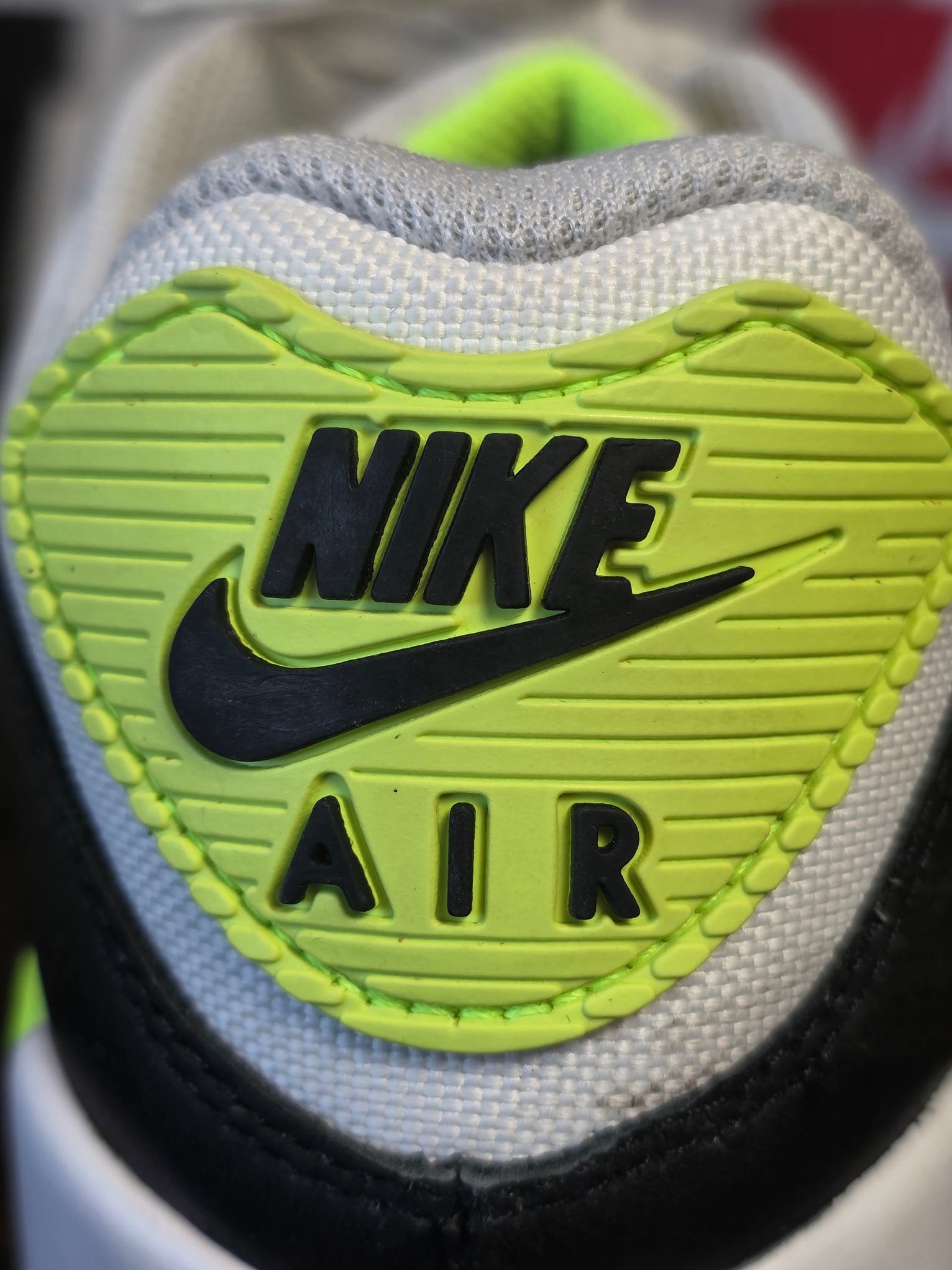 Nike Air Max 90 Gore-Tex Volt maat 41