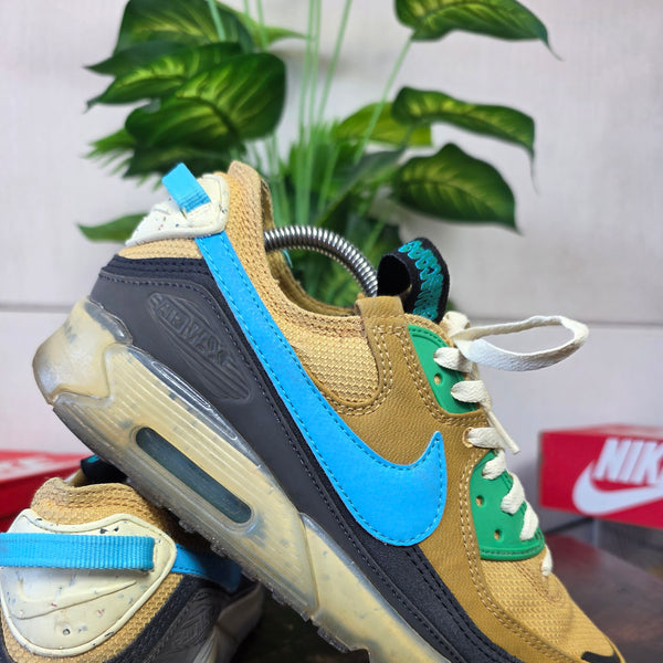 Nike Air Max 90 Terrascape Wheat Gold maat 42,5