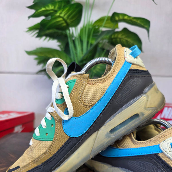 Nike Air Max 90 Terrascape Wheat Gold maat 42,5