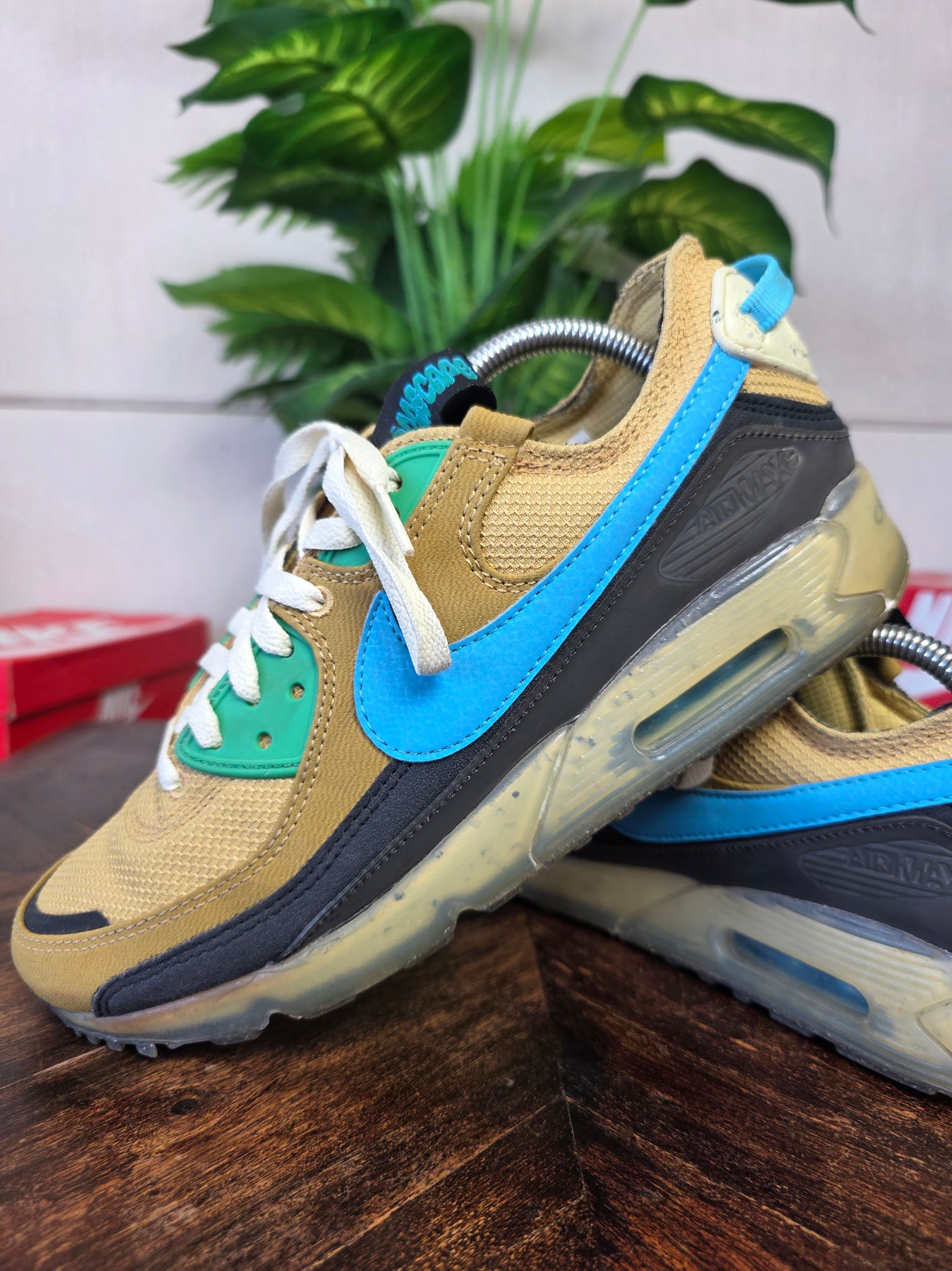 Nike Air Max 90 Terrascape Wheat Gold maat 42,5