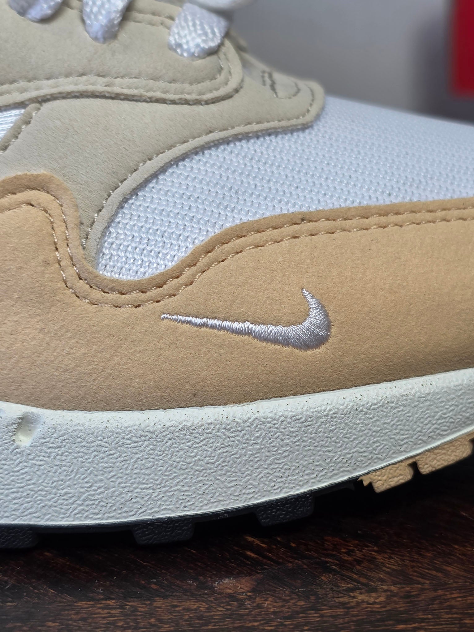 Nike Air Max 1 Light Orewood Brown maat 40,5