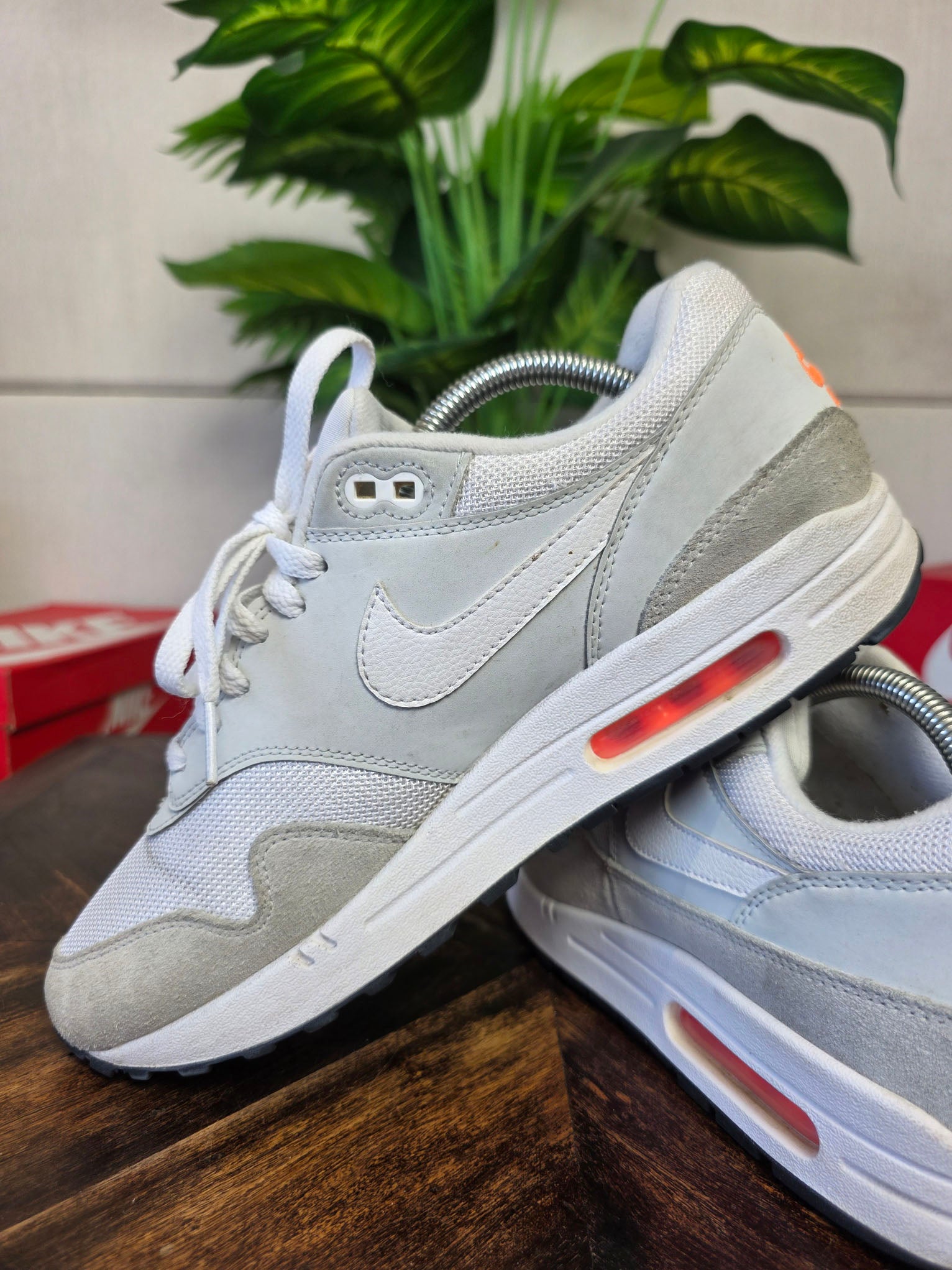 Nike Air Max 1 Pure Platinum Orange maat 42,5