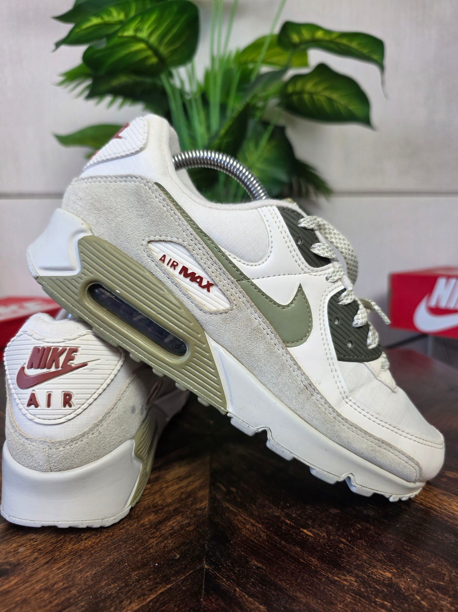 Nike Air Max 90 "Phantom Neutral Olive" maat 42,5