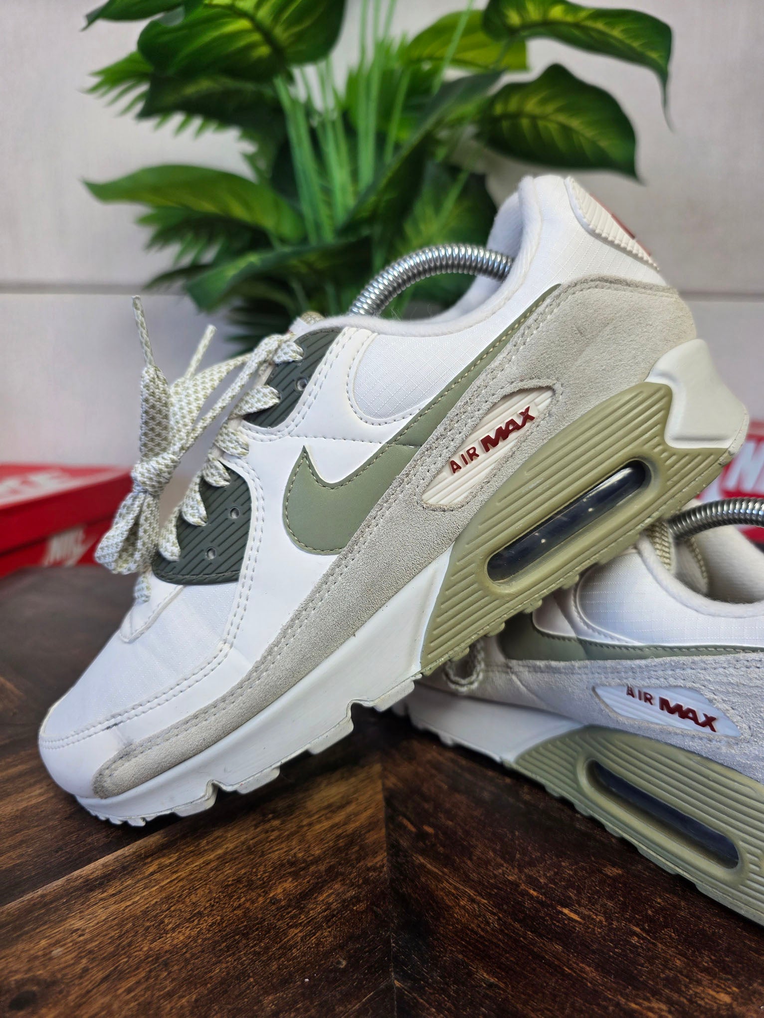 Nike Air Max 90 "Phantom Neutral Olive" maat 42,5