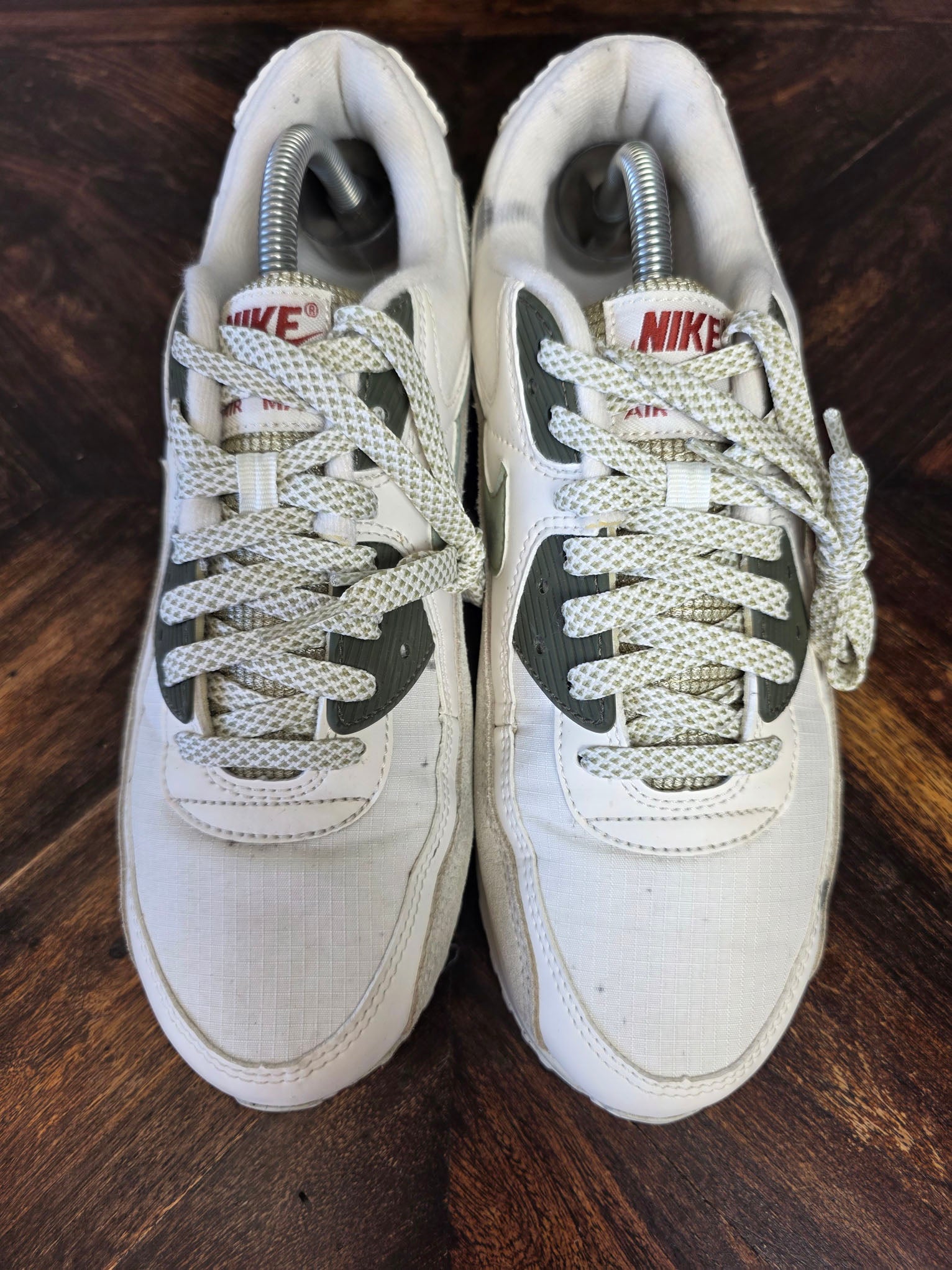 Nike Air Max 90 "Phantom Neutral Olive" maat 42,5
