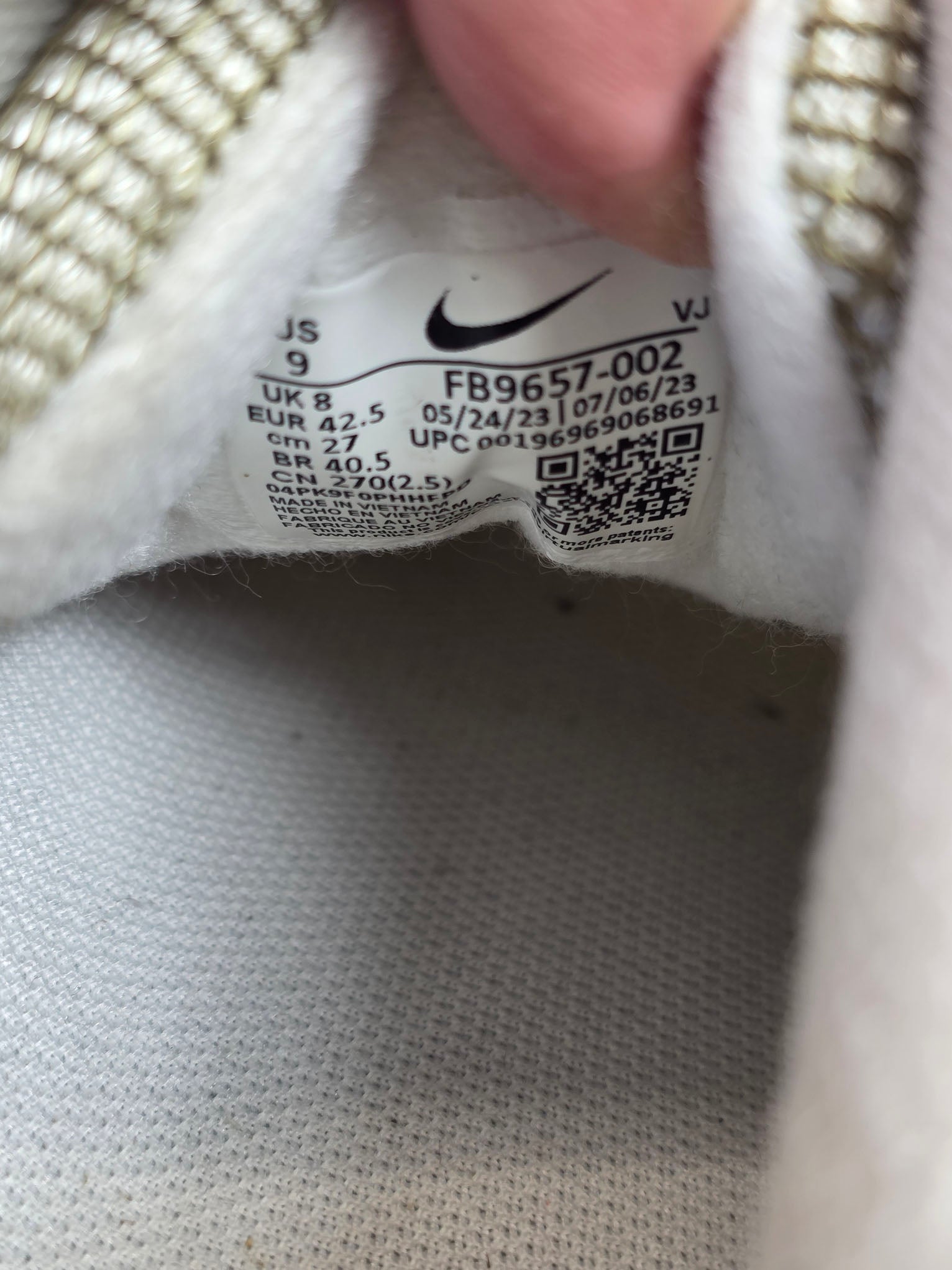 Nike Air Max 90 "Phantom Neutral Olive" maat 42,5