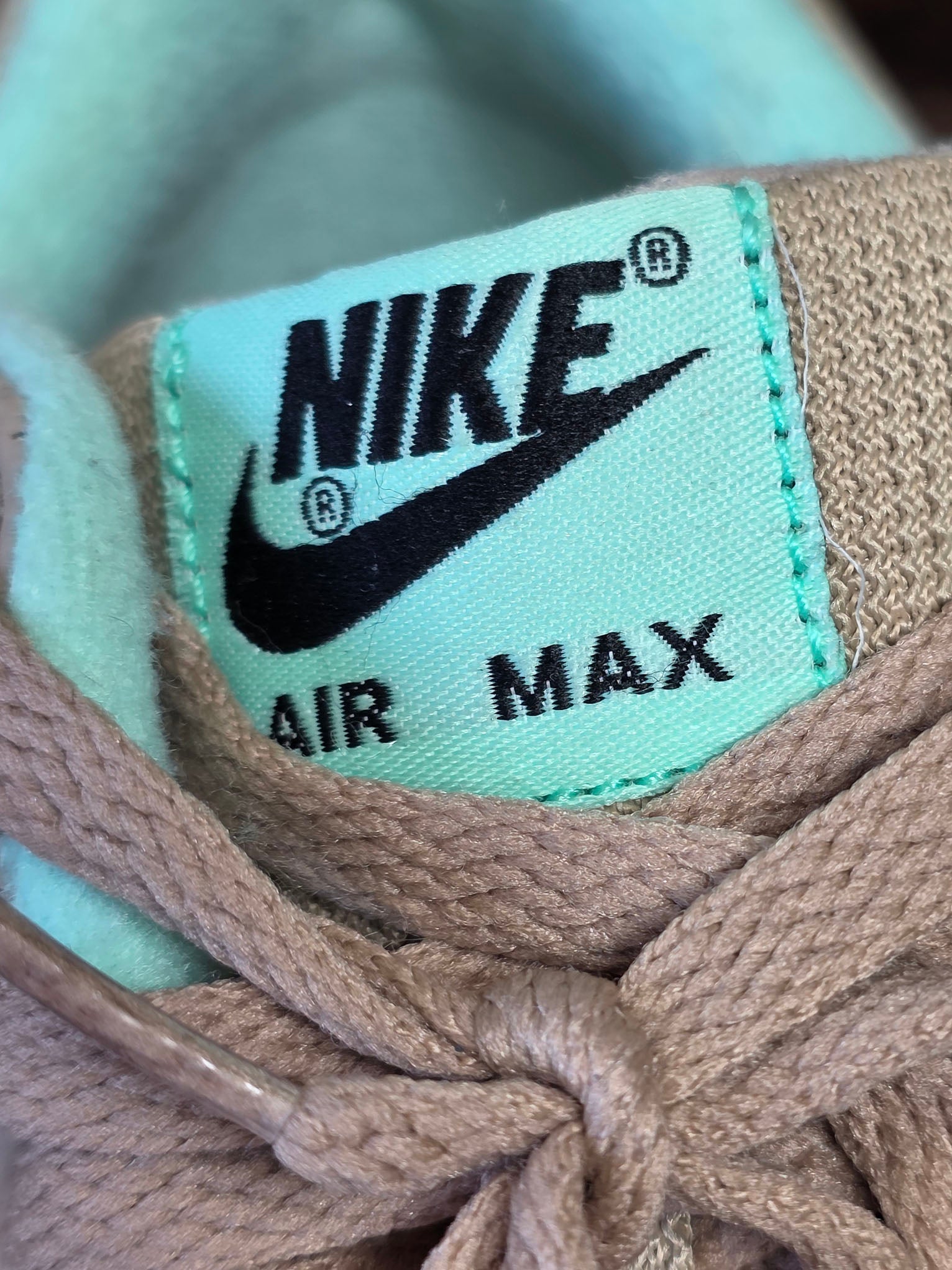 Nike Air Max 1 "Desert Black Green Glow White" maat 37,5