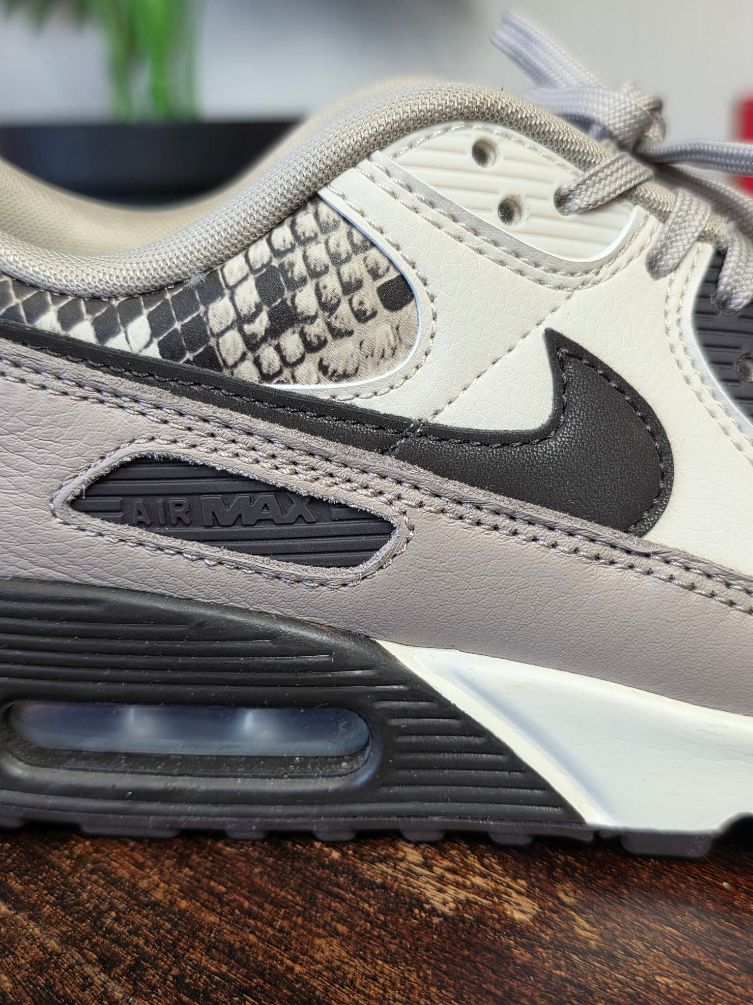 Nike Air Max 90 SE Snakeskin maat 39
