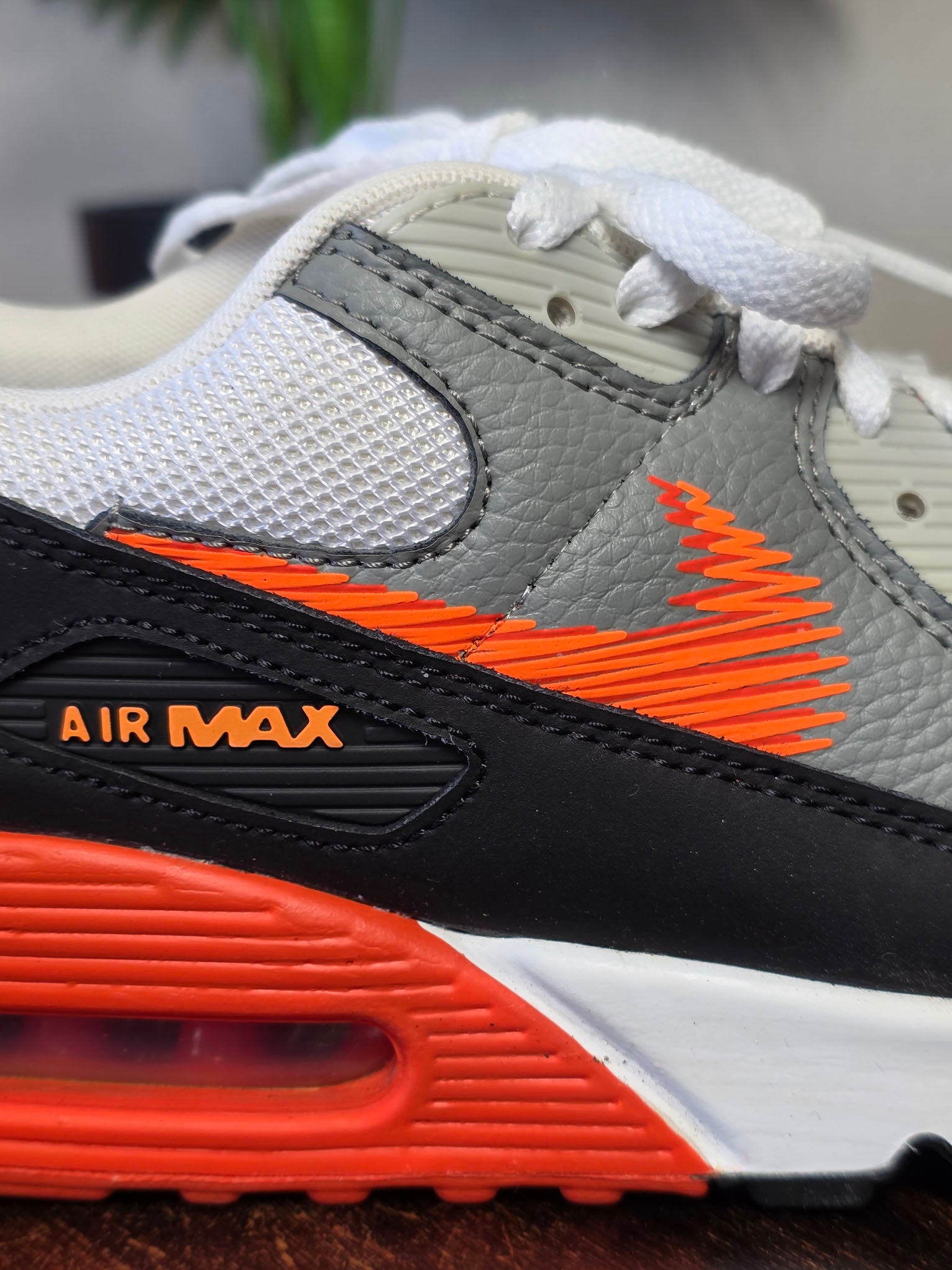 Nike Air Max 90 "Zig Zag Orange" maat 46