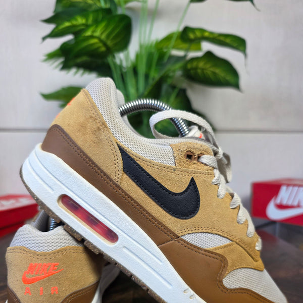 Nike Air Max 1 Essential 