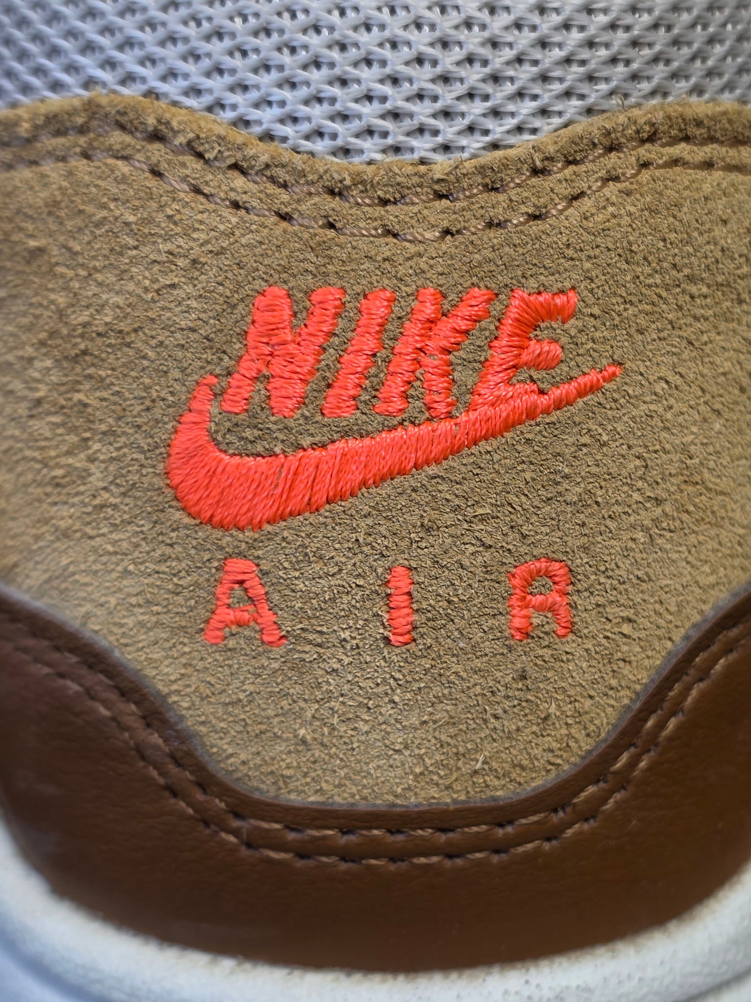 Nike Air Max 1 Essential "Escape 2024" maat 42