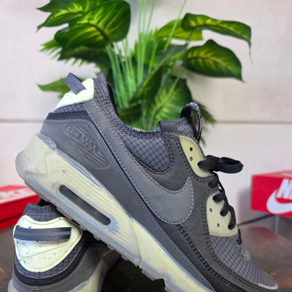 Nike Air Max 90 Terrascape Black Lime Ice maat 45,5