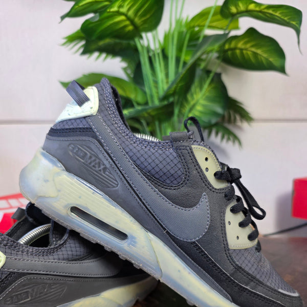 Nike Air Max 90 Terrascape Black Lime Ice maat 45,5