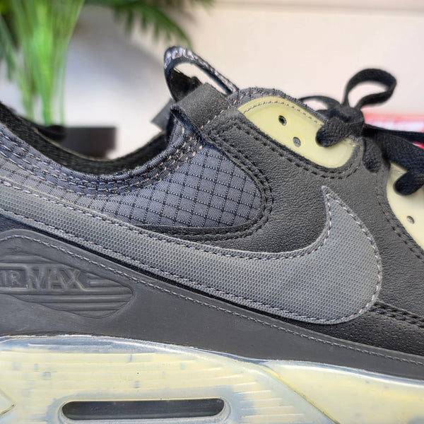 Nike Air Max 90 Terrascape Black Lime Ice maat 45,5