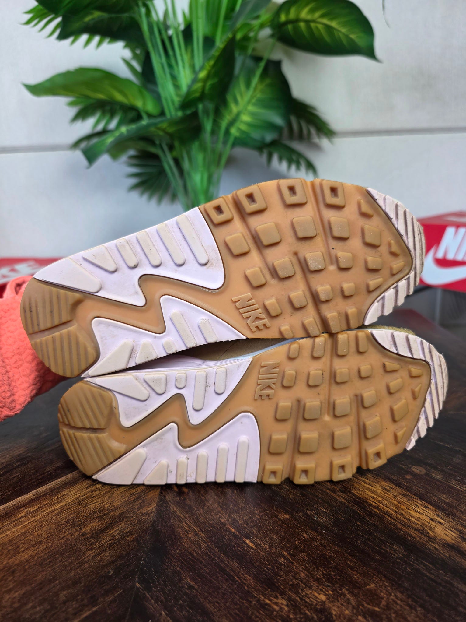 Nike Air Max 90 Sesame maat 35,5