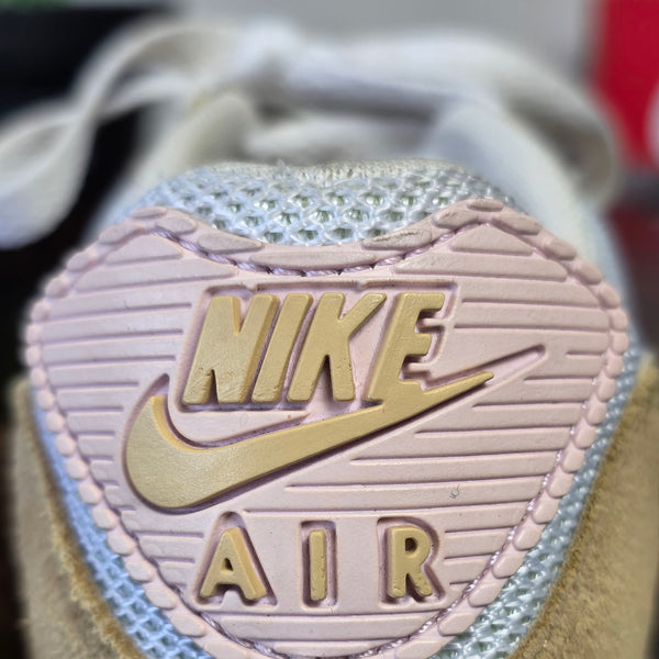 Nike Air Max 90 Sesame maat 35,5